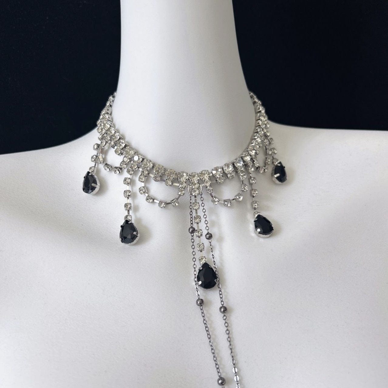 Exquisite Black Gem Diamond Choker with Nipple Clamps