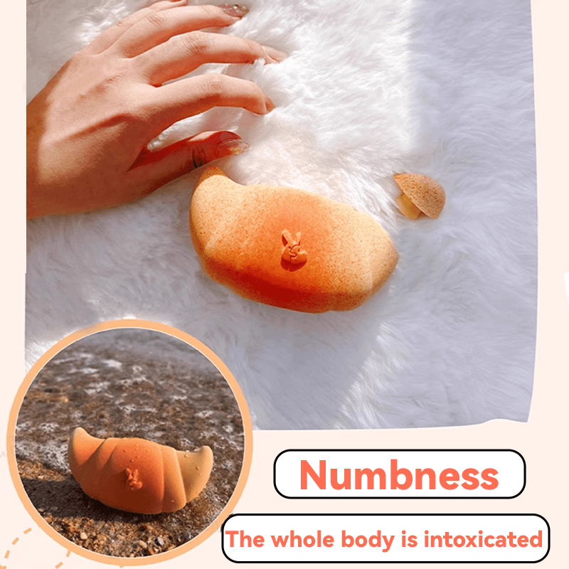 MIYU Croissant 8 Suction Clitoral Stimulation Vibrator